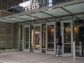 amazon kicks off round of job cuts affecting 18000 people